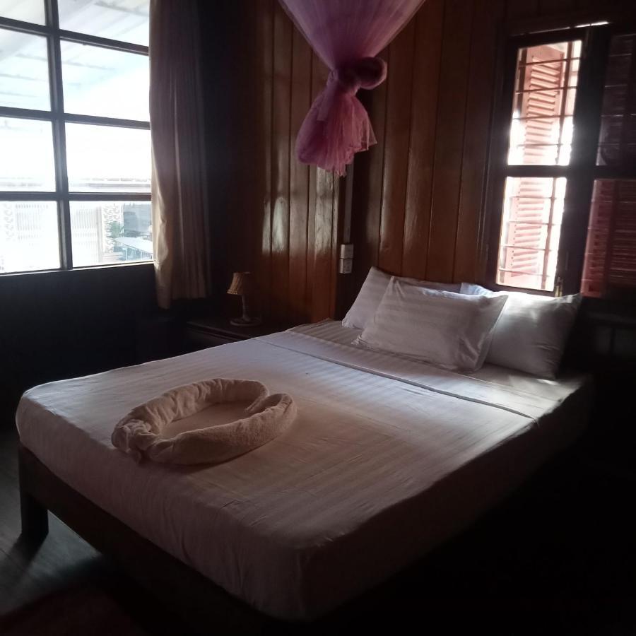 Nomad Guesthouse Kratie Extérieur photo