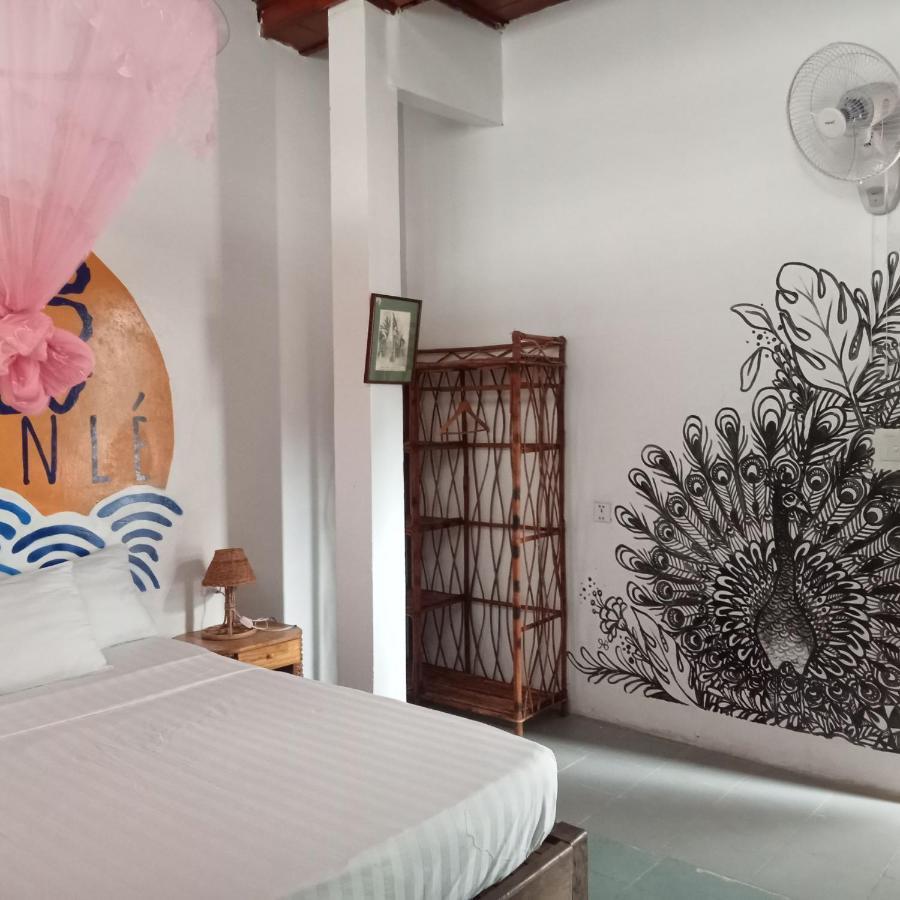 Nomad Guesthouse Kratie Extérieur photo