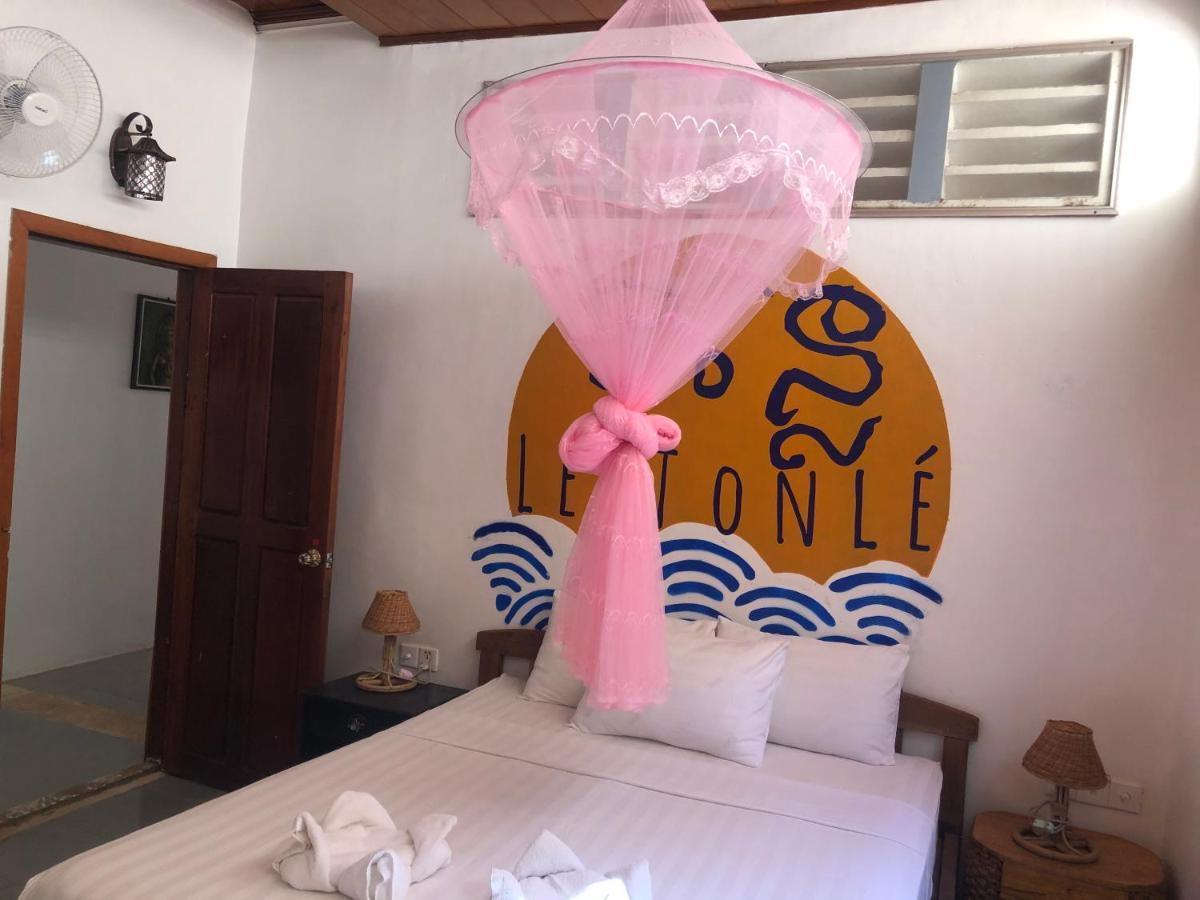 Nomad Guesthouse Kratie Extérieur photo