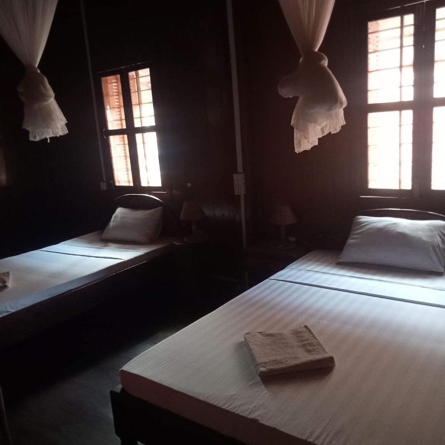 Nomad Guesthouse Kratie Extérieur photo