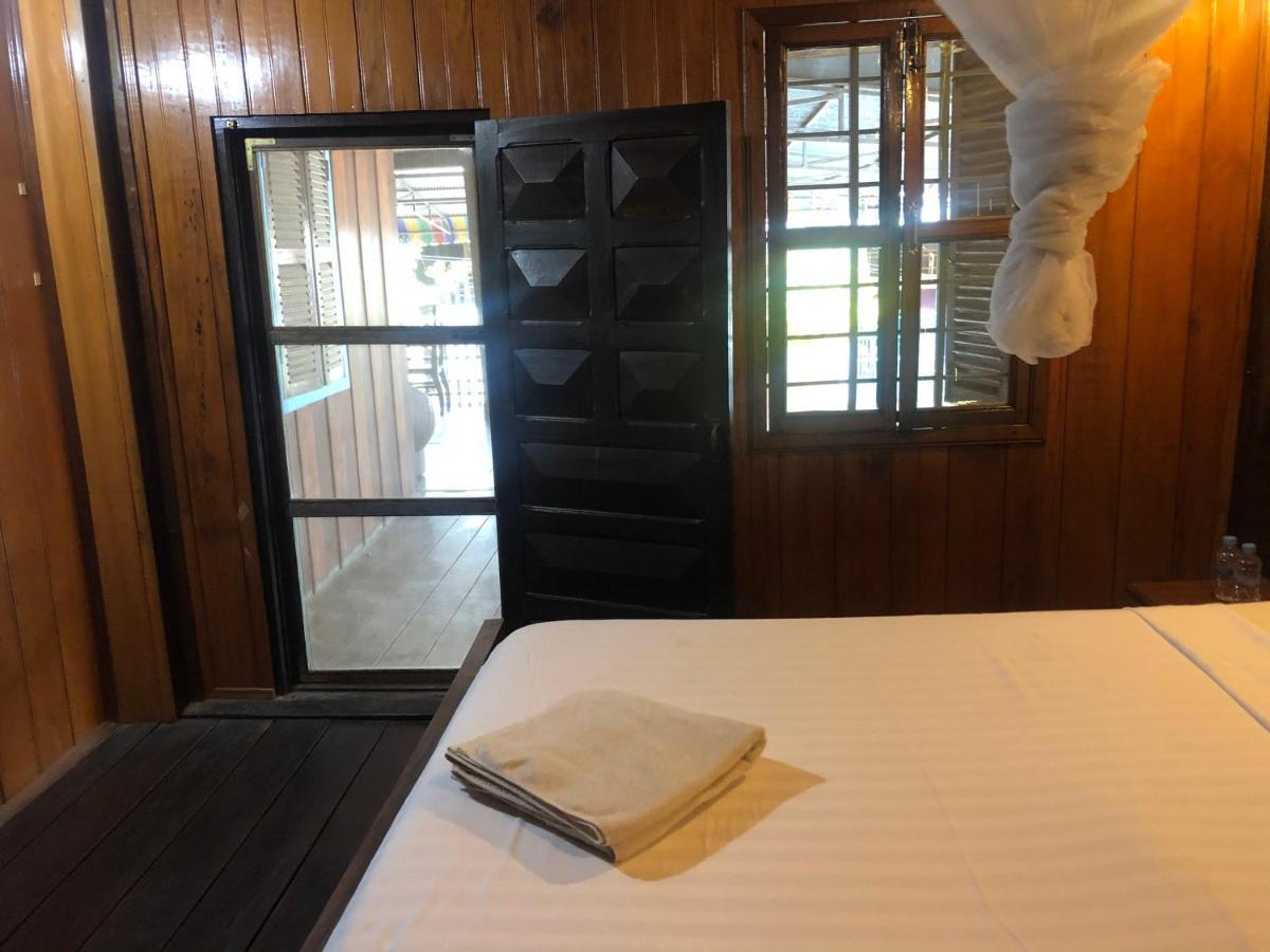Nomad Guesthouse Kratie Extérieur photo