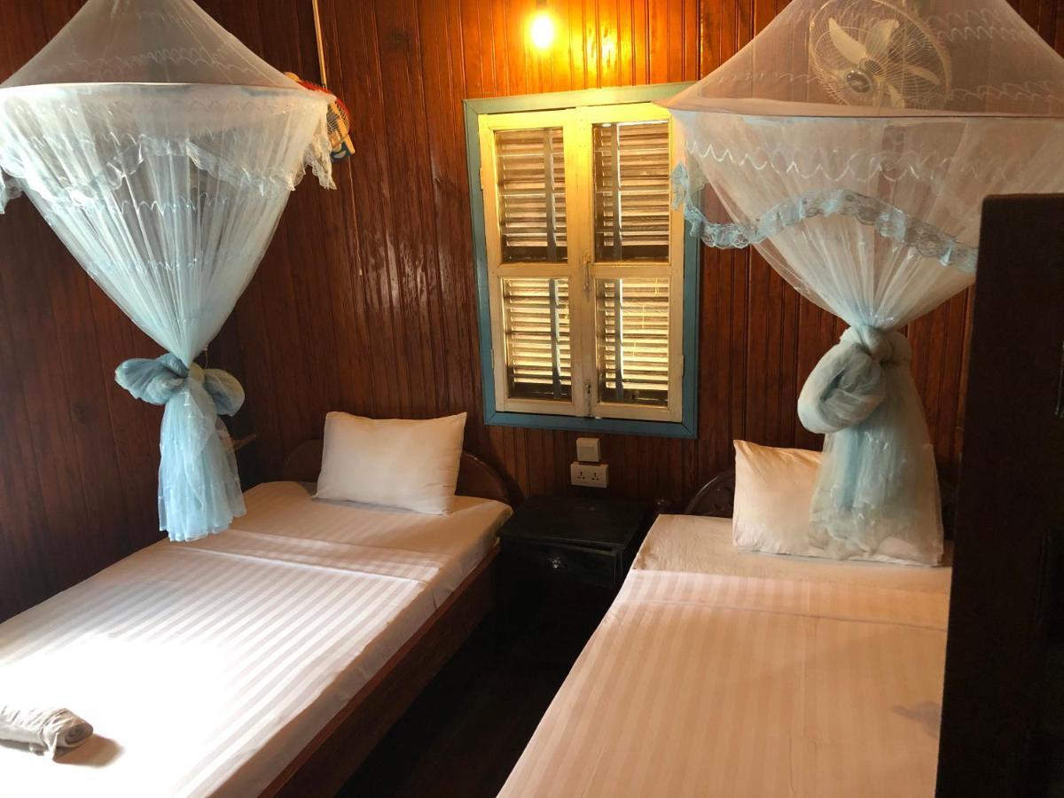 Nomad Guesthouse Kratie Extérieur photo