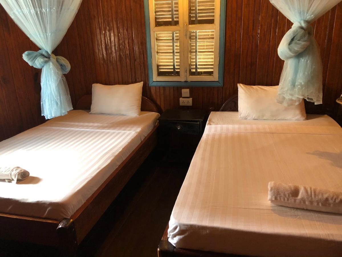 Nomad Guesthouse Kratie Extérieur photo