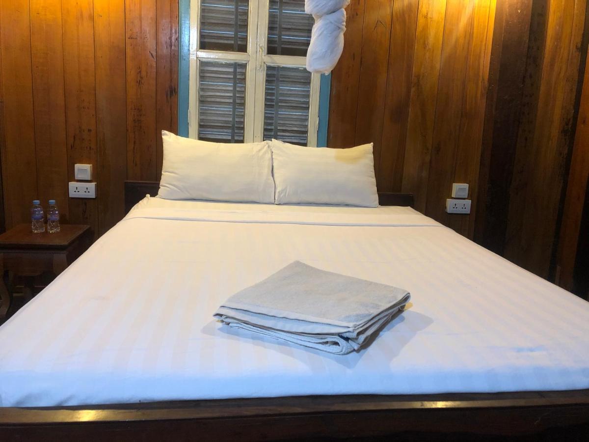 Nomad Guesthouse Kratie Extérieur photo