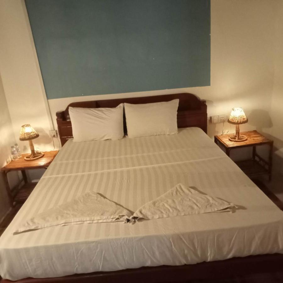 Nomad Guesthouse Kratie Extérieur photo